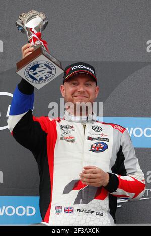 HUFF Rob, (GRB), SLR VW Motorsport, Volkswagen Golf GTI TCR, Portrait Podium Ambiente während des 2019 FIA WTCR World Touring Car Cup of Japan, in Suzuka vom 25. Bis 27. oktober - Foto Frederic Le Floc'h / DPPI Stockfoto