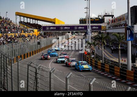 PRIAULX Andy, (GRB), Cyan Performance Lynk & Co, Lynk & Co 03 TCR, Start während der 2019 FIA WTCR World Touring Car Cup von Macau, Circuito da Guia, vom 14. bis 17. november - Foto Clement Marin / DPPI Stockfoto