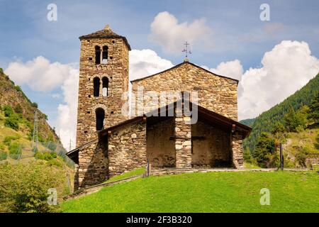 Vistra der romanischen Kirche Sant Joan von Casellas aus dem 11th. Jahrhundert, eines der architektonischen Juwelen der Romanik in Andorra Stockfoto