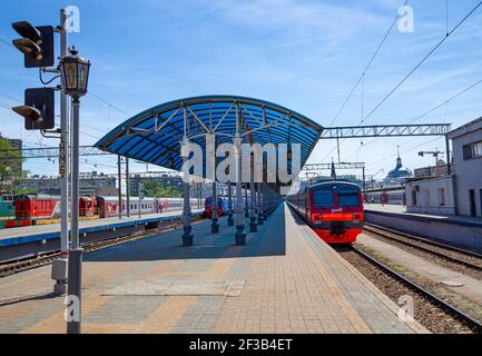 Moskauer Fahrgastplattform (Jaroslawski Bahnhof), Russland-- ist einer der neun wichtigsten Bahnhöfe in Moskau, auf Komsomolskaja-Platz. It Stockfoto