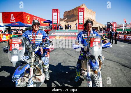 98 Garcia Sara (esp), Yamaha, Pont Grup Yamaha, Original von Motul, Moto, Fahrrad, 99 Vega Puerta Javier (esp), Yamaha, Pon Grup Yamaha, Original von Motul, Moto, Bike, Ambiente auf dem Podium bei der Ankunft der Dakar 2020, in Qiddiya, Saudi-Arabien, am 17. Januar 2020 - Foto Florent Gooden / DPPI Stockfoto