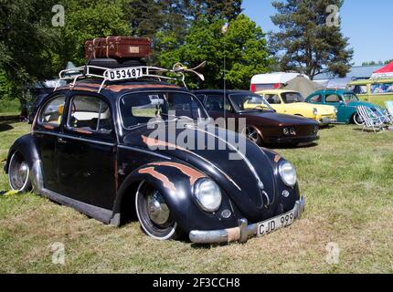 Volkswagen trifft Bug Run im Mantorp Park. Stockfoto