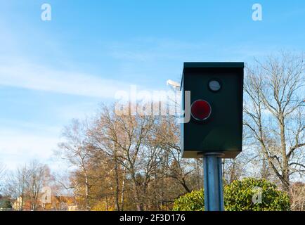 Achtung Geschwindigkeitsregelung in der Stadt Stockfoto