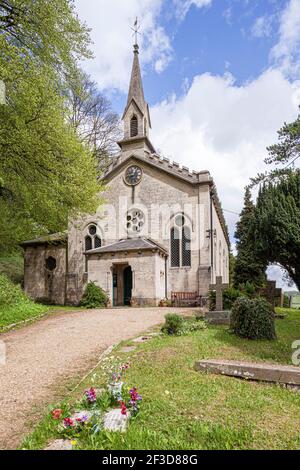 Holy Trinity Church im Cotswold Village of Slad, Gloucestershire UK - das Dorf ist in Laurie Lees Autobiographie 'Cider with Rosie' verewigt Stockfoto