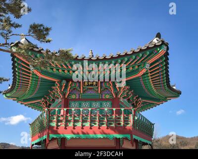 Cheongsong Pavilion auf Pine Island in Pyeongchang, Südkorea. Es ist eine Nachahmung des Hyangwon Pavillons Stockfoto