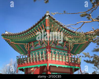 Cheongsong Pavilion auf Pine Island in Pyeongchang, Südkorea. Es ist eine Nachahmung des Hyangwon Pavillons Stockfoto