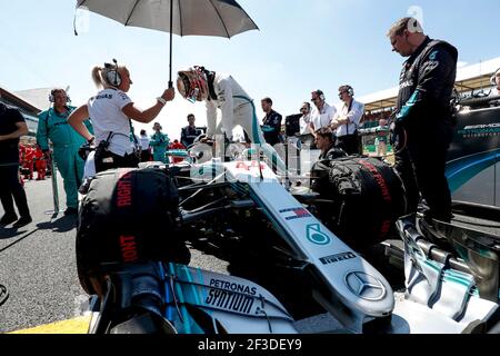 HAMILTON Lewis (gbr), Mercedes AMG F1 Petronas GP W09 Hybrid EQ Power+, Portrait Startaufstellung, Kühlergrill de Abfahrt, während der Formel 1 Weltmeisterschaft 2018, Grand Prix von England vom 5. Bis 8. juli, in Silverstone, Großbritannien - Foto DPPI Stockfoto