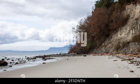 Thormanby Island ist eine wunderschöne Insel vor der Sunshine Coast in British Columbia. Es ist nur von Secret Cove aus mit dem Boot zu erreichen und bietet wunderschönen Sand Stockfoto