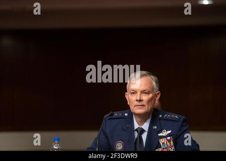 Washington, Vereinigte Staaten Von Amerika. März 2021, 16th. General Glen D. VanHerck, USAF, Commander, United States Northern Command und North American Aerospace Defence Command erscheinen während einer Anhörung des Senatsausschusses für bewaffnete Dienste, um das United States Southern Command und das United States Northern Command im Dirksen-Senat zu untersuchen, um den Antrag auf Genehmigung der Verteidigung für das Geschäftsjahr 2022 und das zukünftige Verteidigungsprogramm zu prüfen Bürogebäude in Washington, DC, Dienstag, 16. März 2021. Kredit: Rod Lampey/CNP/dpa/Alamy Live Nachrichten Stockfoto