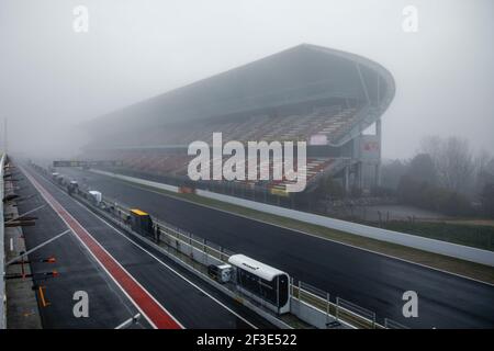 Circuit de Barcelona - Katalonien im Nebel während der Formel 1 Wintertests 2018 in Barcelona, Spanien vom 26. Februar bis 01. März - Foto: Xavi Bonilla / DPPI Stockfoto