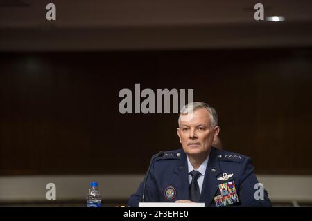 General Glen D. VanHerck, USAF, Commander, United States Northern Command und North American Aerospace Defence Command erscheinen während einer Anhörung des Senatsausschusses für bewaffnete Dienste, um das United States Southern Command und das United States Northern Command im Dirksen-Senat zu untersuchen, um den Antrag auf Genehmigung der Verteidigung für das Geschäftsjahr 2022 und das zukünftige Verteidigungsprogramm zu prüfen Bürogebäude in Washington, DC, Dienstag, 16. März 2021. Foto von Rod Lampey / CNP/ABACAPRESS.COM Stockfoto