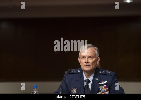 General Glen D. VanHerck, USAF, Commander, United States Northern Command und North American Aerospace Defence Command erscheinen während einer Anhörung des Senatsausschusses für bewaffnete Dienste, um das United States Southern Command und das United States Northern Command im Dirksen-Senat zu untersuchen, um den Antrag auf Genehmigung der Verteidigung für das Geschäftsjahr 2022 und das zukünftige Verteidigungsprogramm zu prüfen Bürogebäude in Washington, DC, Dienstag, 16. März 2021. Foto von Rod Lampey / CNP/ABACAPRESS.COM Stockfoto