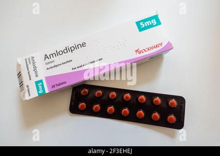 Amlodipin 5 mg ist ein Blutdruckmedikament, ein Kalziumkanalblocker zur Behandlung von Bluthochdruck und koronarer Herzkrankheit. Stockfoto