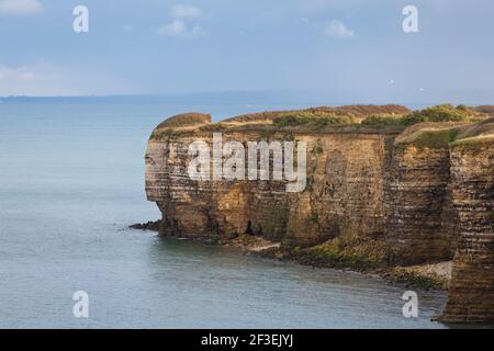 Klippen in der Nähe von Pointe du Hoc, Omaha Beach, Normandie Stockfoto