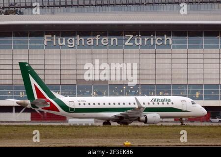 15-03-2021 - Generic Airplanes - Ei-RDA - Alitalia Cityliner - Embraer 175. Seriennummer 330, Typ 175STD. Erstflug am 26,09.2011, geliefert an EINE Stockfoto
