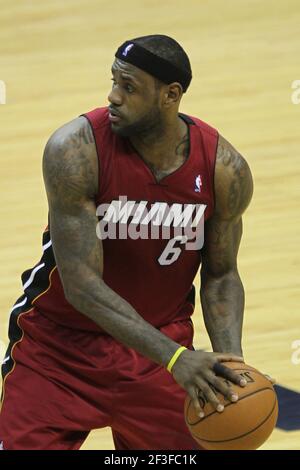 Washington, DC, USA. Januar 2021, 15th. LeBron James während eines regulären Saison NBA-Basketballspiels zwischen den Washington Wizards und der Miami Heat im Verizon Center in Washington, DC am 15. Januar 2014. Kredit: Mpi34/Media Punch/Alamy Live Nachrichten Stockfoto