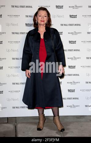 Mär 05, 2019 - London, England, UK - The National Theatre's Up Nächste Gala Fotoshows: Lesley Manville Stockfoto