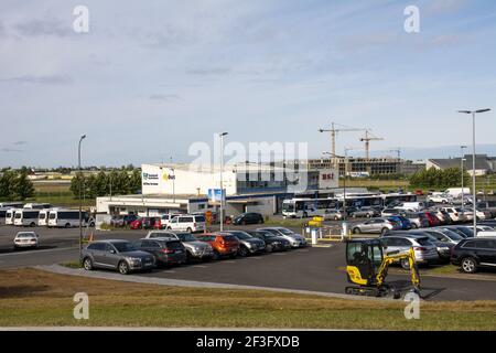 Reykjavik, Island, Juli 2019: BSI Bus Terminal, Reykjavik Ausflüge und Flybus Parkplatz Stockfoto