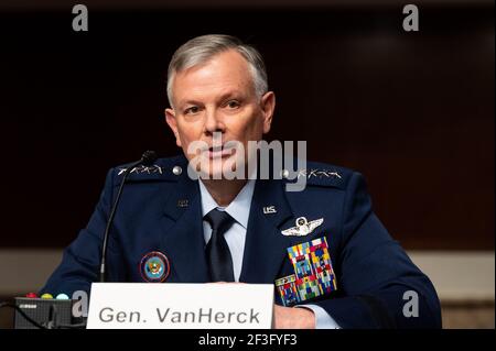 General Glen VanHerck, USAF Kommandant, United States Northern Command und North American Aerospace Defense Command, spricht bei einer Anhörung des Senats Armed Services Committee. Stockfoto