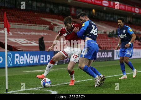 MIDDLESBROUGH, ENGLAND. MÄRZ 16th: Paddy McNair von Middlesbrough kämpft mit Andrew Hughes von Preston North End während des Sky Bet Championship-Spiels zwischen Middlesbrough und Preston North End am Dienstag, den 16th. März 2021 im Riverside Stadium, Middlesbrough. (Kredit: Mark Fletcher, Mi News) Kredit: MI Nachrichten & Sport /Alamy Live Nachrichten Stockfoto