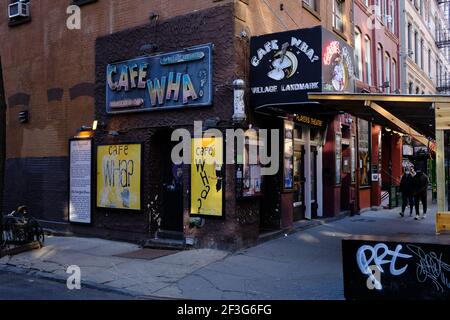 Café Wha? An der Ecke Minetta Lane und MacDougal Street in Greenwich Village.New York City.USA Stockfoto