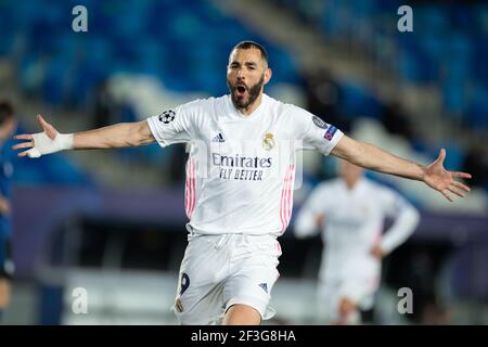 Madri, Spanien. März 2021, 16th. Karim Benzema von Real Madrid feiert den Torreigen während einer UEFA Champions League Runde von 16 Fußballspielen mit der zweiten Etappe zwischen Real Madrid und Atlanta in Madrid, Spanien, 16. März 2021. Quelle: Meng Dingbo/Xinhua/Alamy Live News Stockfoto