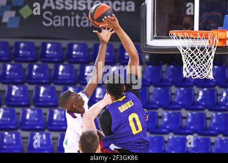 Barcelona, Spanien. März 2021, 16th. 16. März 2021, Barcelona, Katalonien, Spanien: Yannick Nzosa und Brandon Davies im Spiel zwischen dem FC Barcelona und Unicaja Malaga, entsprechend der Woche 25 der Liga Endesa, spielten im Palau Blaugrana. Foto: JGS/Cordon Press Kredit: CORDON PRESS/Alamy Live News Stockfoto