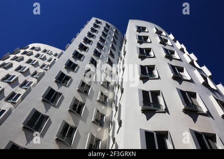 Neuer Zollhof im Medienhafen, Gehry-Bauten, Architekt Frank Gehry, Düsseldorf, Nordrhein-Westfalen, Deutschland Stockfoto