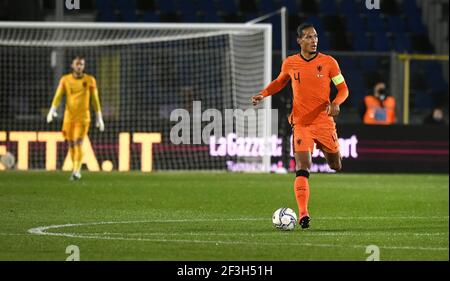 Hollands Kapitän Virgil van Dijk in Aktion, während des Spiels der Nations League Italien gegen Niederlande, in Bergamo. Stockfoto