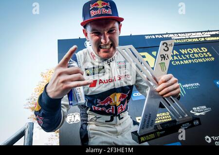 BAKKERUD Andreas (NOR) EKS Audi Sport Audi S1, Portrait, Podium Ambiente, während der 2018 FIA World RX of Germany in Estering vom 13. Bis 14. oktober - Foto Paulo Maria / DPPI Stockfoto