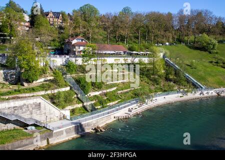 Bärenpark und Fluss Aar in Bern, Schweiz Stockfoto