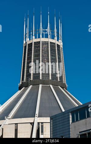 Detail des Turms der Liverpool Metroploitan Cathedral. Stockfoto