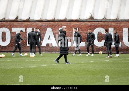 Kiew, Ukraine. März 2021, 17th. Kiew, UKRAINE - 17. MÄRZ 2021 - Cheftrainer des FC Shakhtar Donetsk Luis Castro nimmt an einer offenen Trainingseinheit im Sportkomplex Sviatoshyn Teil, bevor die UEFA Europa League Runde des 16 2nd-Leg-Spiels gegen A.S. Roma im NSC Olimpiyskiy am Donnerstag stattfindet. März 18, Kiew, Hauptstadt der Ukraine. Kredit: Ukrinform/Alamy Live Nachrichten Stockfoto