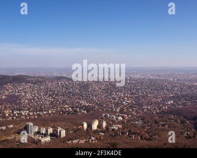 OLYMPUS DIGITALKAMERA die Aufnahme zeigt Budapest vom Erzsebet Lookout - ein Ort für Einheimische und Touristen am SVAB Berg in Ungarn. Datum: 7th. März Stockfoto