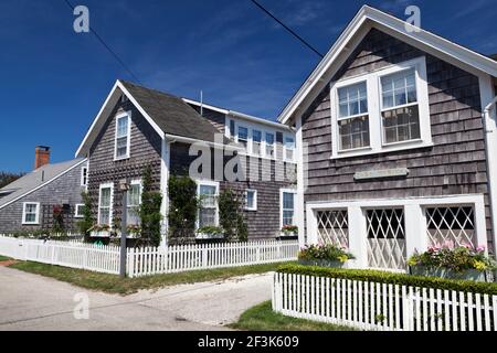 Historische Clapboard Cottages in Siasconset Village Nantucket Island Massachusetts New England, USA Stockfoto