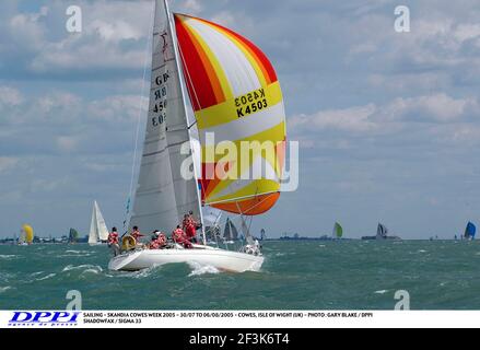 SEGELN - SKANDIA COWES WOCHE 2005 - 30/07 BIS 06/08/2005 - COWES, ISLE OF WIGHT (UK) - FOTO : GARY BLAKE / DPPI SHADOWFAX / SIGMA 33 Stockfoto