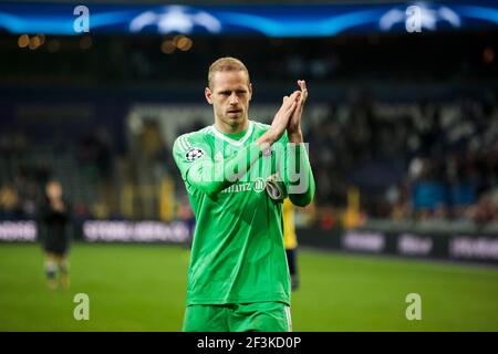 Matz Sels von Anderlecht jubelt Anderlecht Fans während der UEFA Champions League, Gruppe B Fußballspiel zwischen RSC Anderlecht und Paris Saint-Germain am 18. Oktober 2017 im Constant Vanden Stock Stadium in Brüssel, Belgien - Foto Geoffroy Van der Hasselt / DPPI Stockfoto