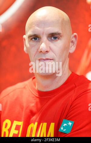 Der belgische Kapitän Johan Van Herck während der belgischen Pressekonferenz vor dem Davis Cup 2017 Finale Tennis Spiel am 14. November 2017 im Pierre Mauroy Stadion in Villeneuve-d'Ascq, in der Nähe von Lille, Frankreich - Foto Geoffroy Van der Hasselt / DPPI Stockfoto