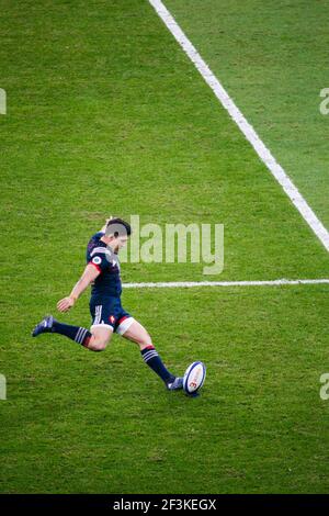 Frankreichs Fly-Half Anthony Belleau startet eine Konversion während des Herbsttest-Rugby-Union-Spiels 2017 zwischen Frankreich und Südafrika am 18. November 2017 im Stade de France in Saint-Denis, Frankreich - Foto Geoffroy Van der Hasselt / DPPI Stockfoto