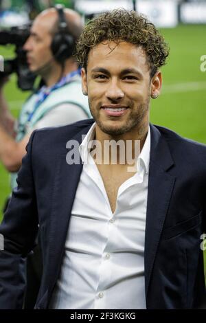 PSG's Neymar Jr lächelt am Ende des französischen Pokalfinalmatches 2018 zwischen Paris Saint-Germain und Les Herbiers im Stade de France in Saint-Denis, Paris, Frankreich am 8. Mai 2018, Photo by Geoffroy Van der Hasselt / DPPI Stockfoto