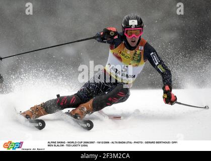 ALPINSKI - WM 2006/2007 - 18/12/2006 - ALTA BADIA (ITA) - FOTO : GERARD BERTHOUD / DPPI MÄNNER SLALOM - TED LIGETY (USA) Stockfoto