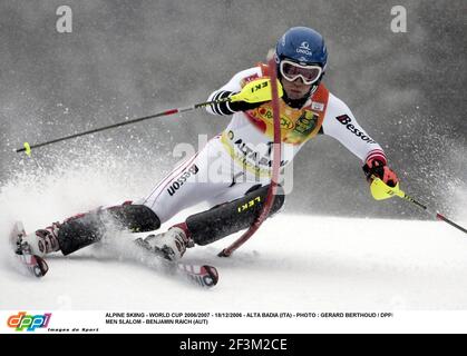 ALPINSKI - WM 2006/2007 - 18/12/2006 - ALTA BADIA (ITA) - FOTO : GERARD BERTHOUD / DPPI MÄNNER SLALOM - BENJAMIN RAICH (AUT) Stockfoto