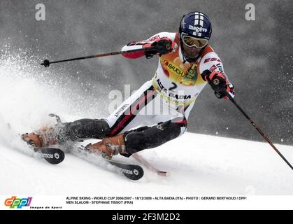 ALPINSKI - WM 2006/2007 - 18/12/2006 - ALTA BADIA (ITA) - FOTO : GERARD BERTHOUD / DPPI MÄNNER SLALOM - STEPHANE TISSOT (FRA) Stockfoto