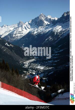 ALPINSKI - WM 2007/2008 - 25/01/2008 - CHAMONIX (FRA) - FOTO : GERARD BERTHOUD / DPPI TRAINING DOWNHILL MÄNNER - ILLUSTRATION Stockfoto