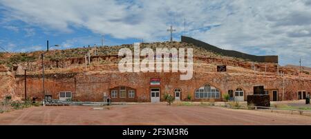 Australien, Coober Pedy, öffentliche serbische Untergrundkirche Stockfoto