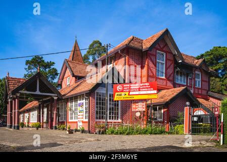 26. September 2019: Nuwara Eliya Post Office, auch rosa Post genannt, befindet sich im Zentrum von Nuwara Eliya. Es wurde 1894 erbaut und ist eines davon Stockfoto