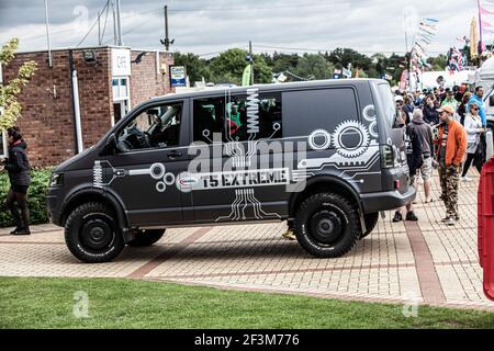 VW Bus Freunde aus aller Welt treffen sich beim Busfest / Vanfest in Great Malvern / Großbritannien Stockfoto