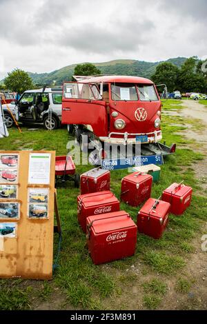 VW Bus Freunde aus aller Welt treffen sich beim Busfest / Vanfest in Great Malvern / Großbritannien Stockfoto