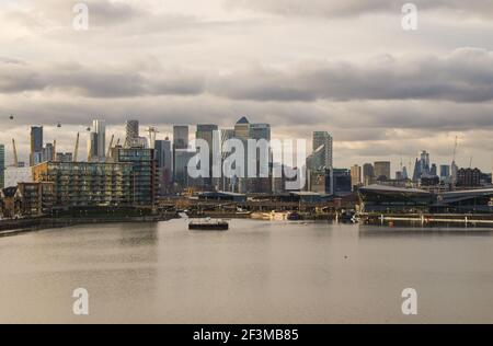 Canary Wharf Skyline Panoramablick von den Docklands. London, Großbritannien Stockfoto