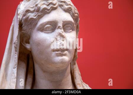 Weibliche Grabstatue, Marmor, von 320 v. Chr., Archäologisches Nationalmuseum, Athen, Griechenland, Europa Stockfoto